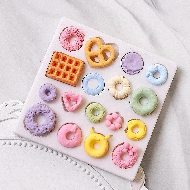 Cute Bunny Bear Carrot House S - مراجعة Donut Mold Silicone وسعره